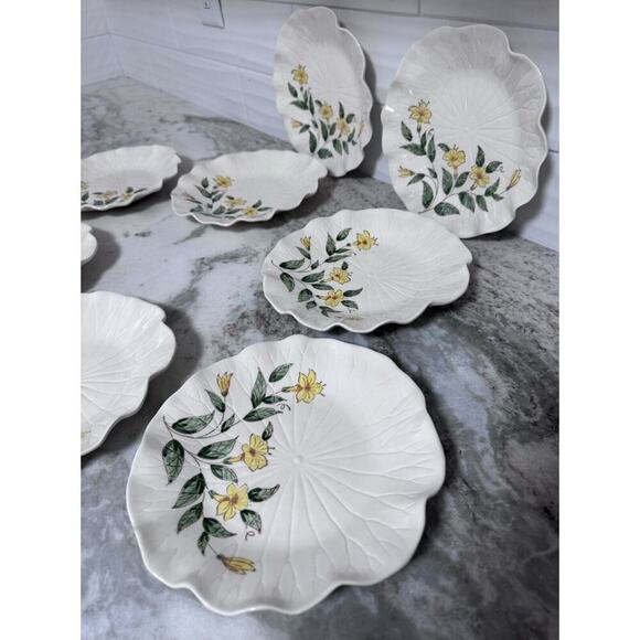 Vintage Rare Metlox Hand Painted Lolus Honeysuckle Ruffled Edge Plates Set - Picture 6 of 8